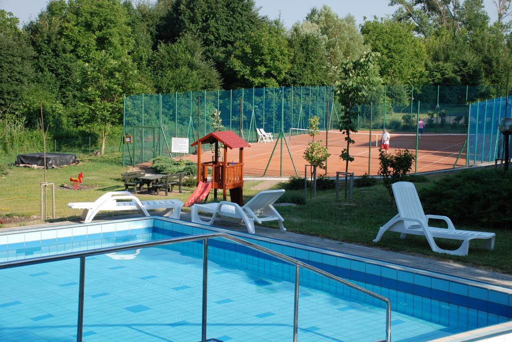 Romai Apartmanhaz Daire Hévíz Oda fotoğraf